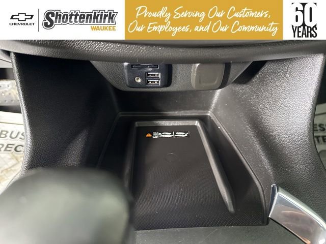 Used 2023 Chevrolet Traverse Premier image 41