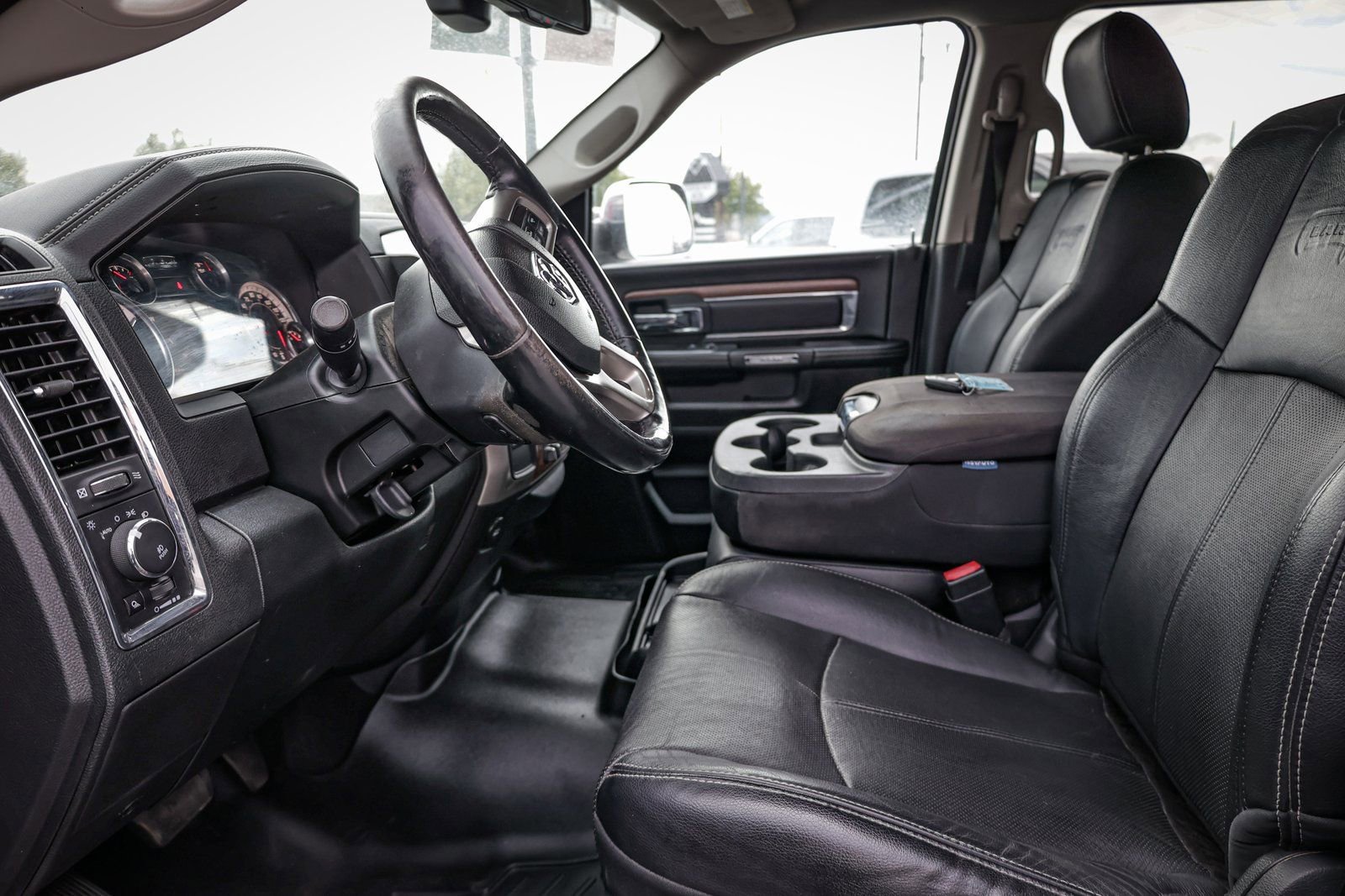 Used 2018 RAM 3500 Laramie w/ Protection Group image 12