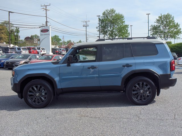 Used 2025 Toyota Land Cruiser w/ Premium Package image 9