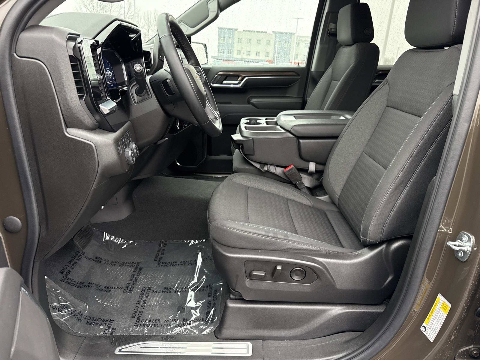 Used 2023 Chevrolet Silverado 1500 LT image 23