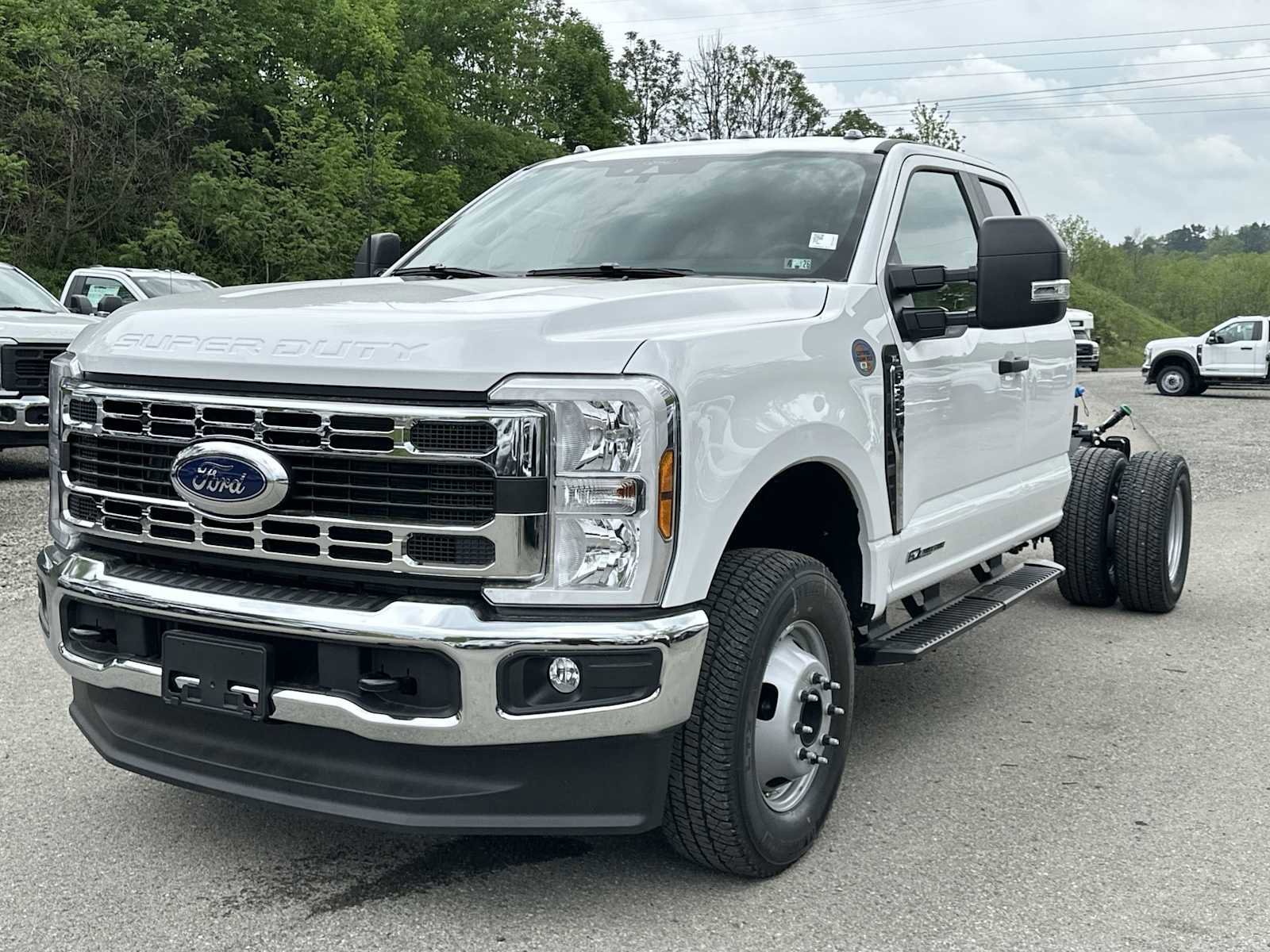 New 2025 Ford F350 XL w/ XL Chrome Package