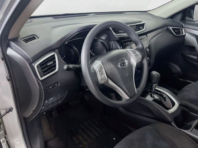 Used 2015 Nissan Rogue S FWD image 10