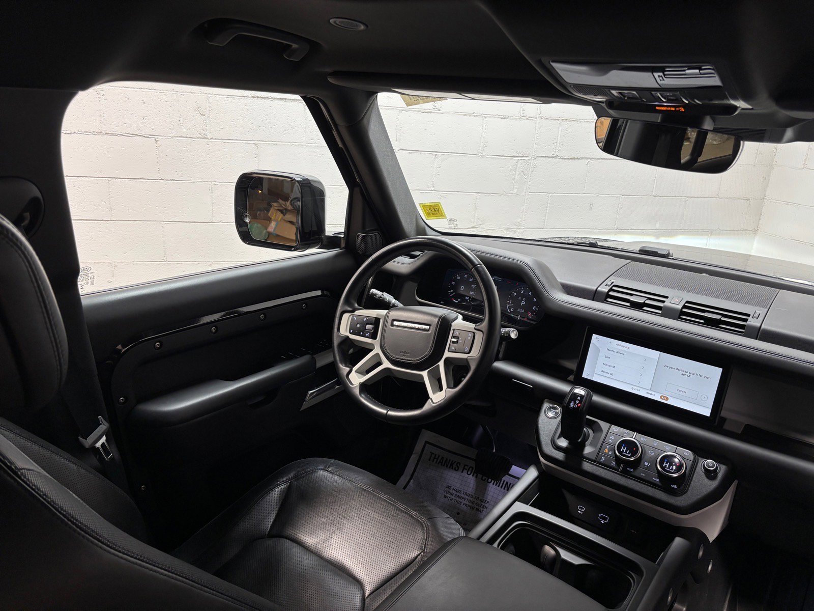 Used 2023 Land Rover Defender 110 X-Dynamic SE image 34