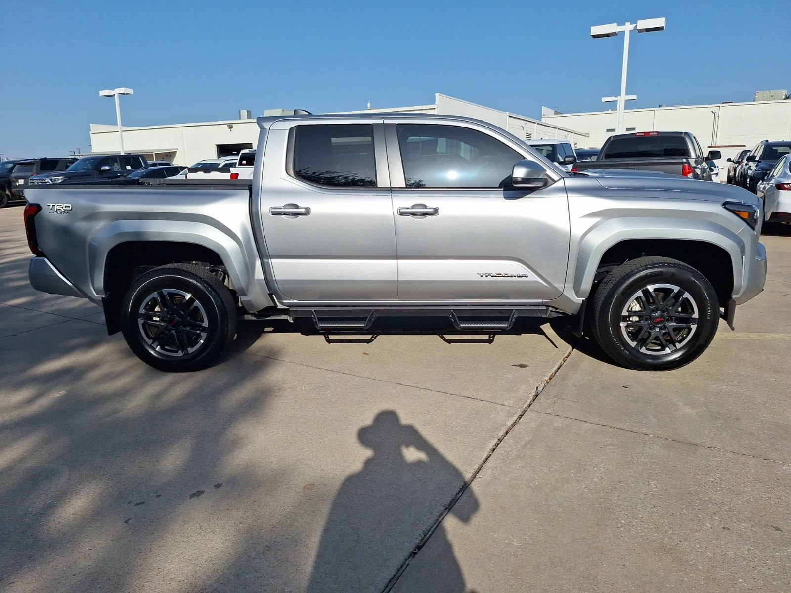 Used 2024 Toyota Tacoma TRD Sport AWD/4WD image 7