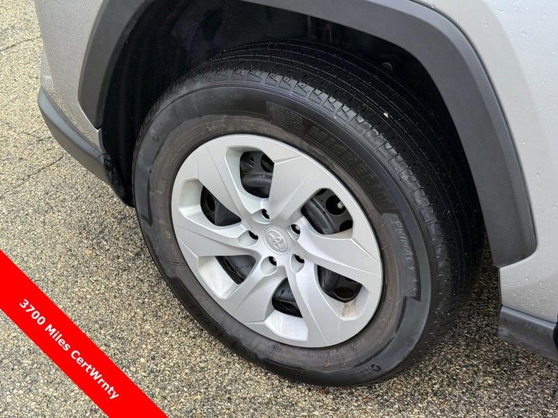 Used 2025 Toyota RAV4 LE image 10