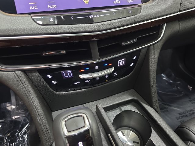 Used 2020 Cadillac CT6 Luxury AWD/4WD image 24