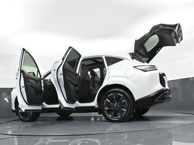Used 2025 Nissan Murano Platinum w/ Cargo Package AWD/4WD image 50