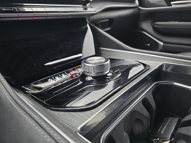 Used 2024 Jeep Wagoneer Series II w/ Flexible Seating Group image 31