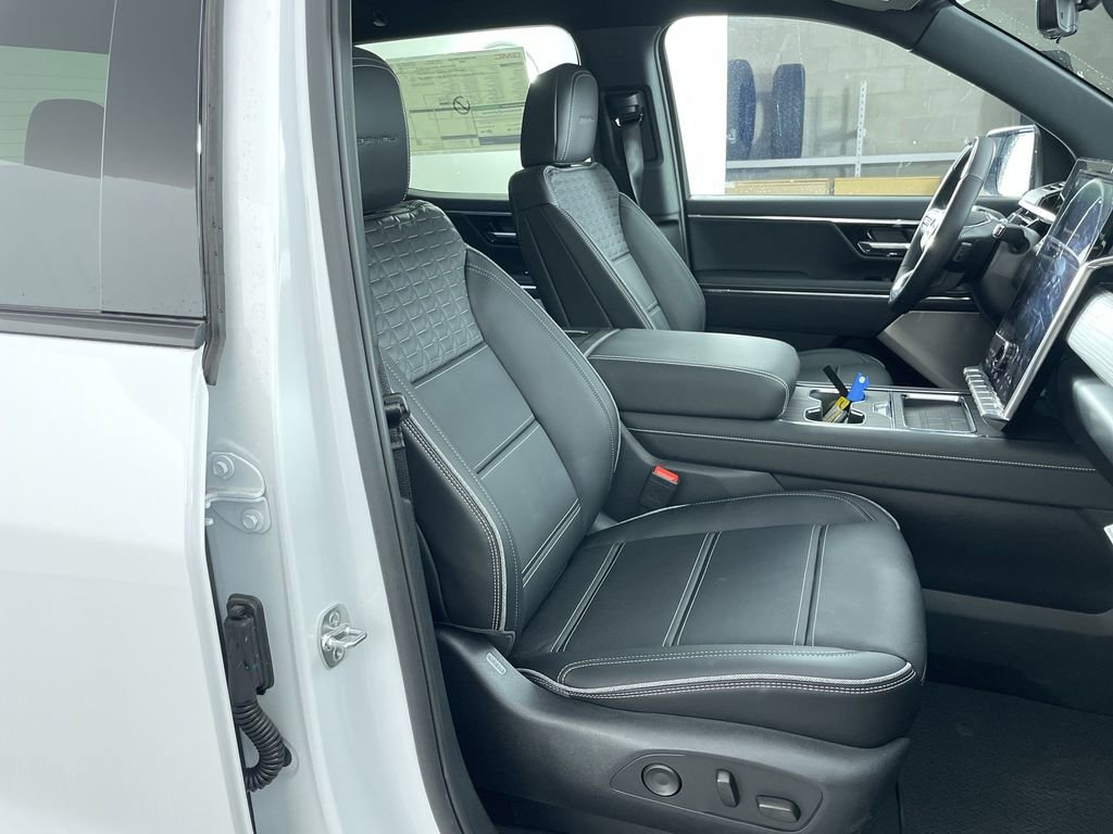 New 2025 GMC Sierra EV Denali image 28