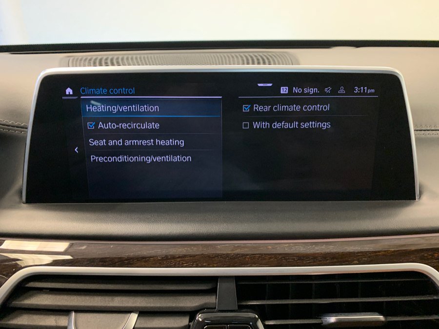 Used 2021 BMW 750i xDrive w/ Executive Package AWD/4WD image 55