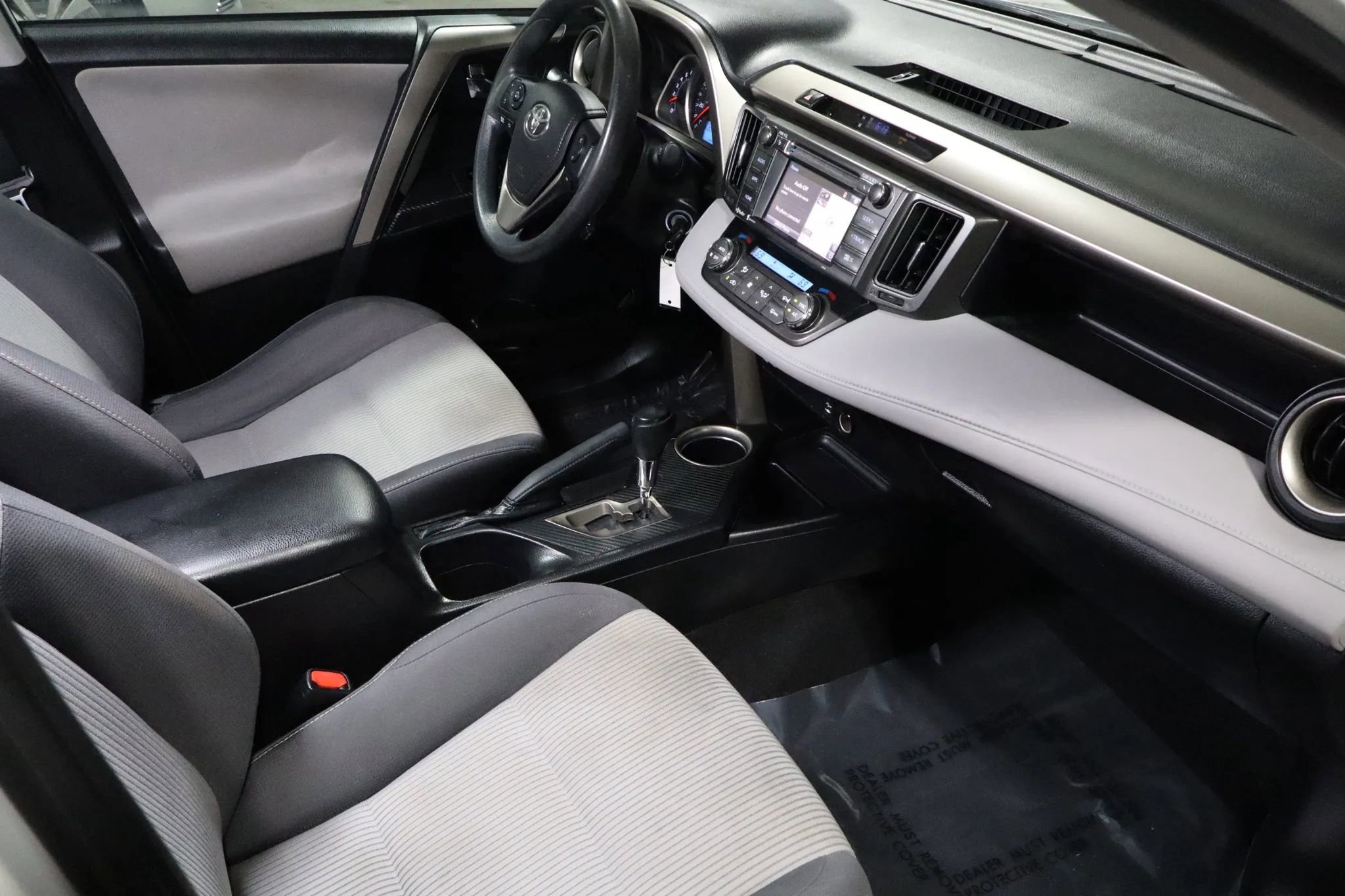 Used 2015 Toyota RAV4 XLE image 14