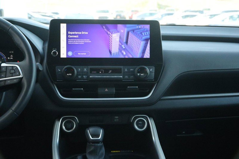 Used 2025 Toyota Grand Highlander AWD image 25