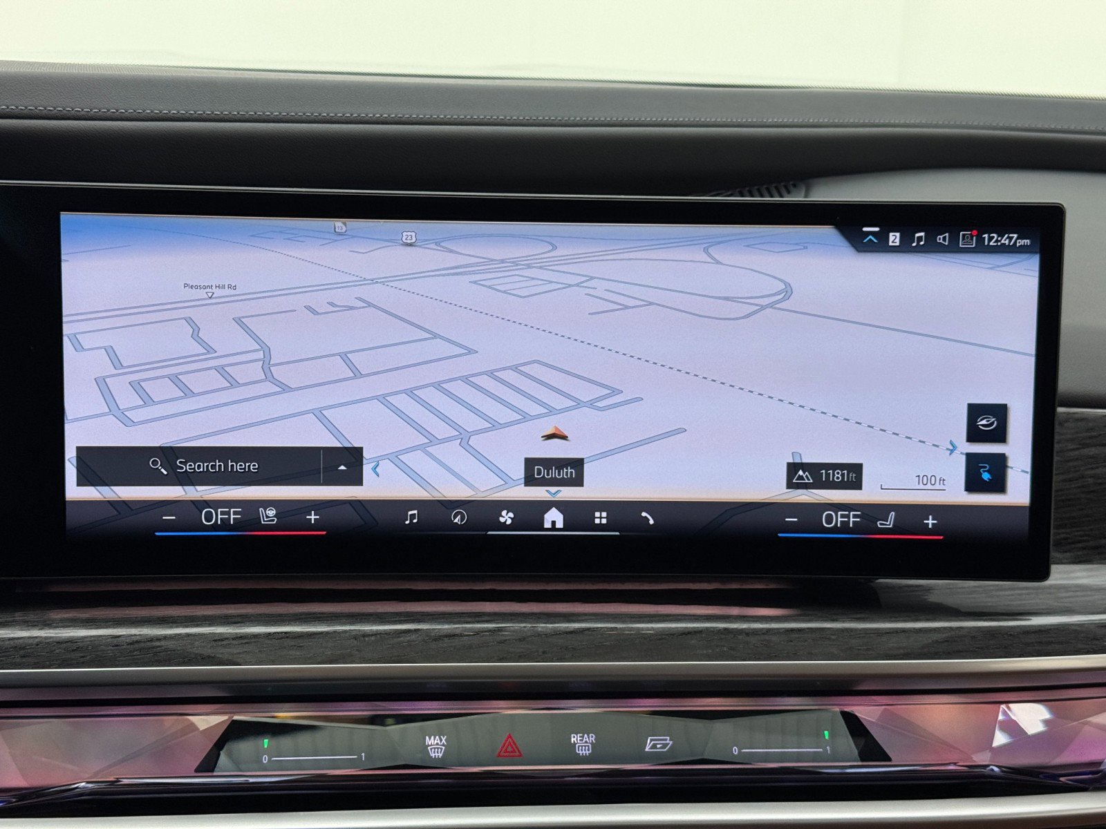 Used 2024 BMW i7 xDrive60 w/ Premium Package image 24