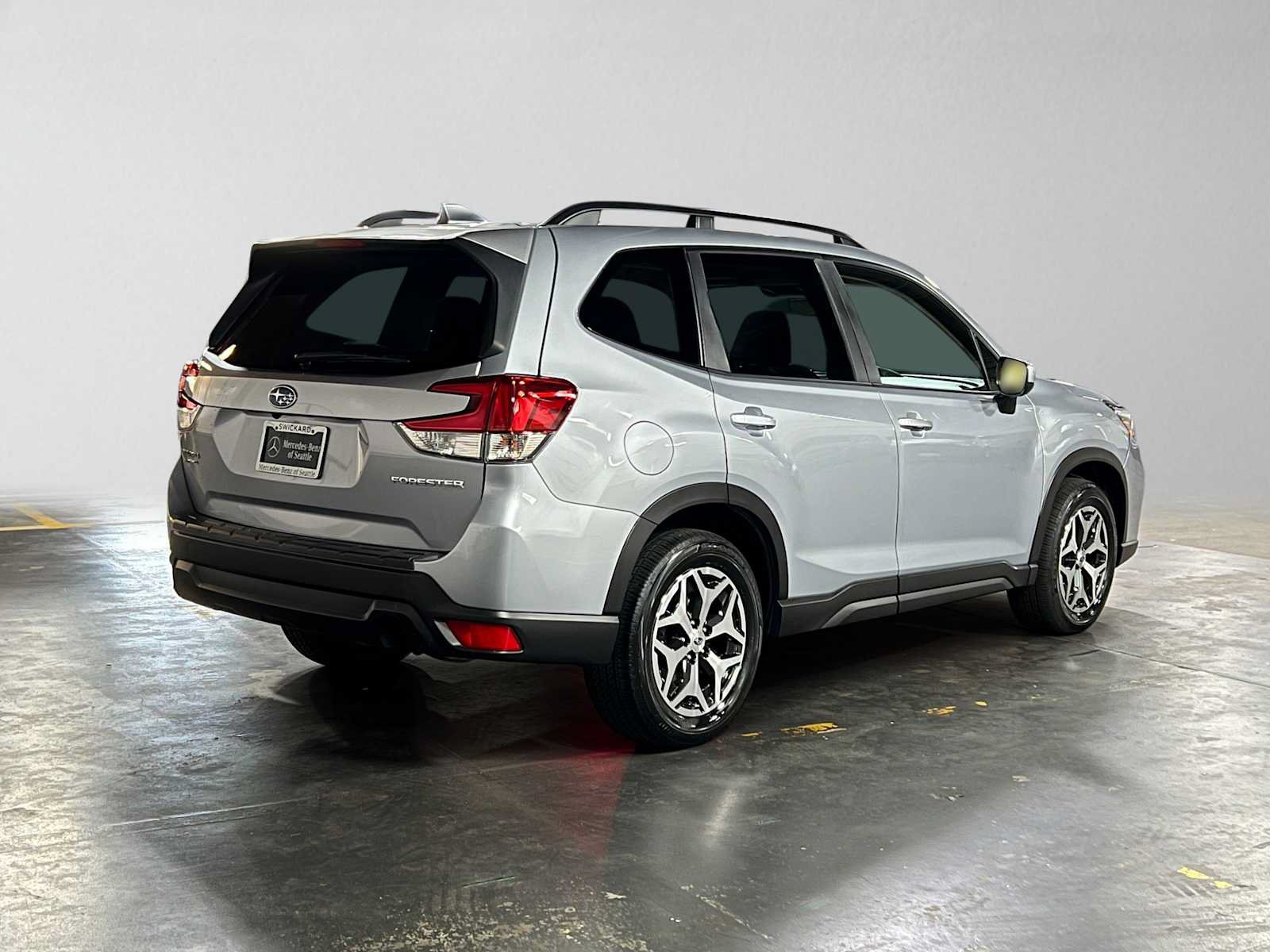 Used 2021 Subaru Forester Premium w/ Popular Package #1 AWD/4WD image 3