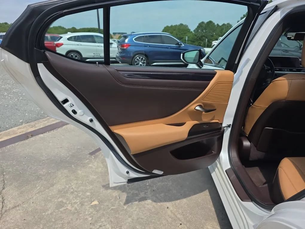 Used 2019 Lexus ES 350 w/ Premium Package FWD image 43