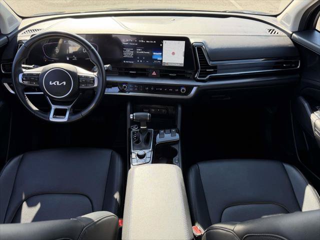 Used 2024 Kia Sportage EX AWD/4WD image 17