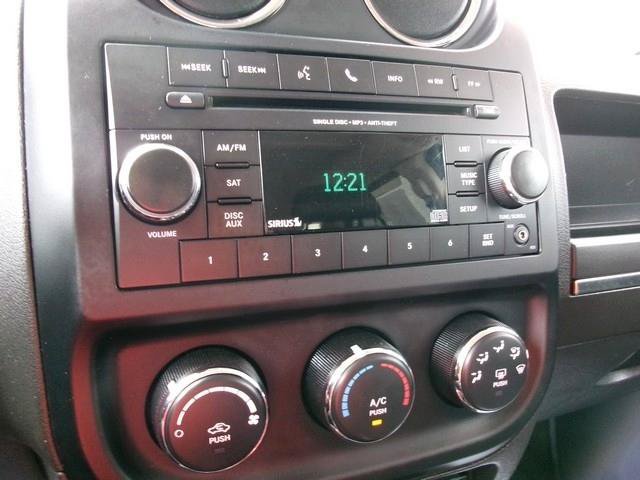 Used 2016 Jeep Patriot Sport w/ Power Value Group AWD/4WD image 13