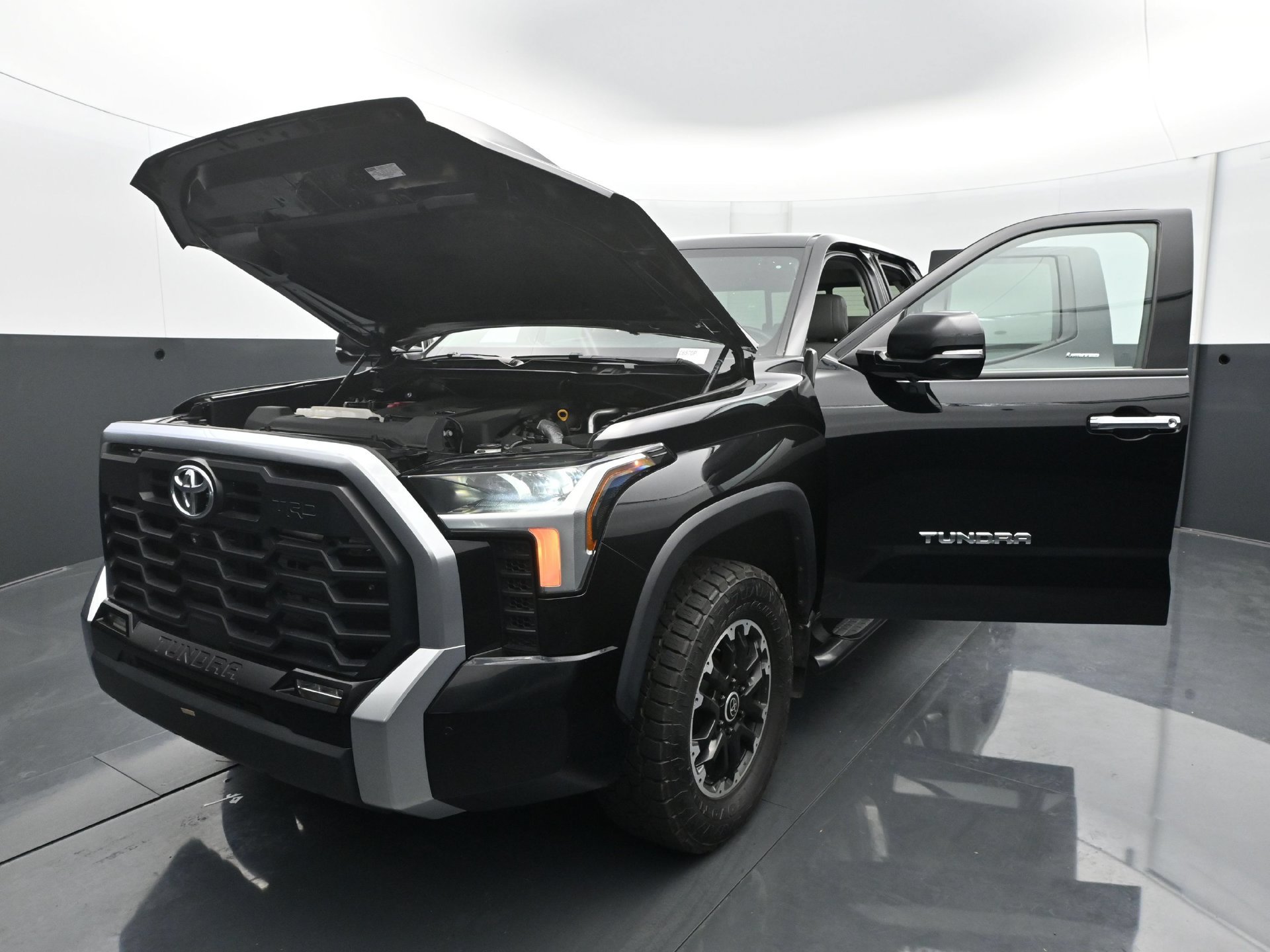 Used 2022 Toyota Tundra Limited AWD/4WD image 31