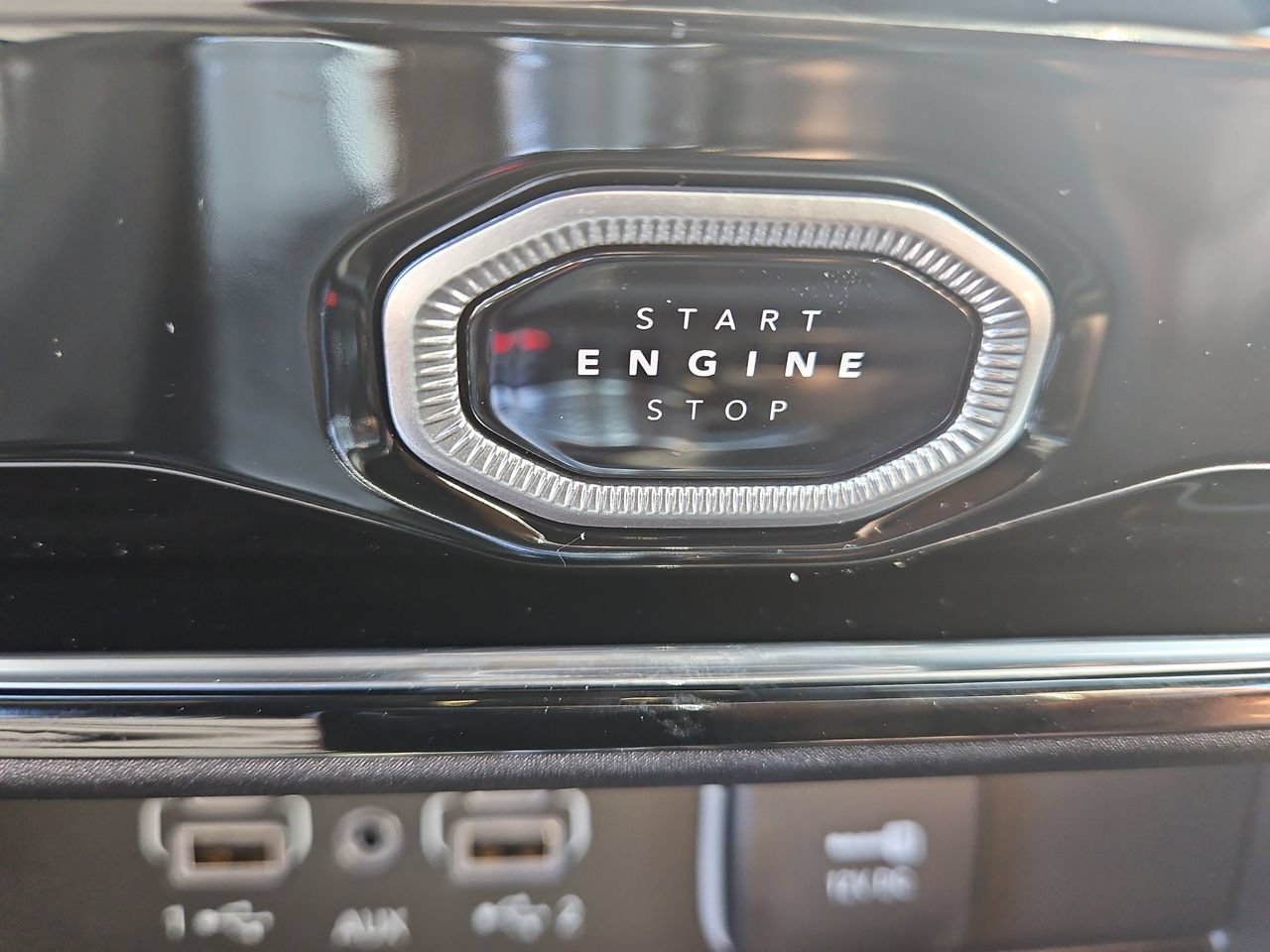 New 2026 Jeep Grand Cherokee Altitude AWD/4WD image 25