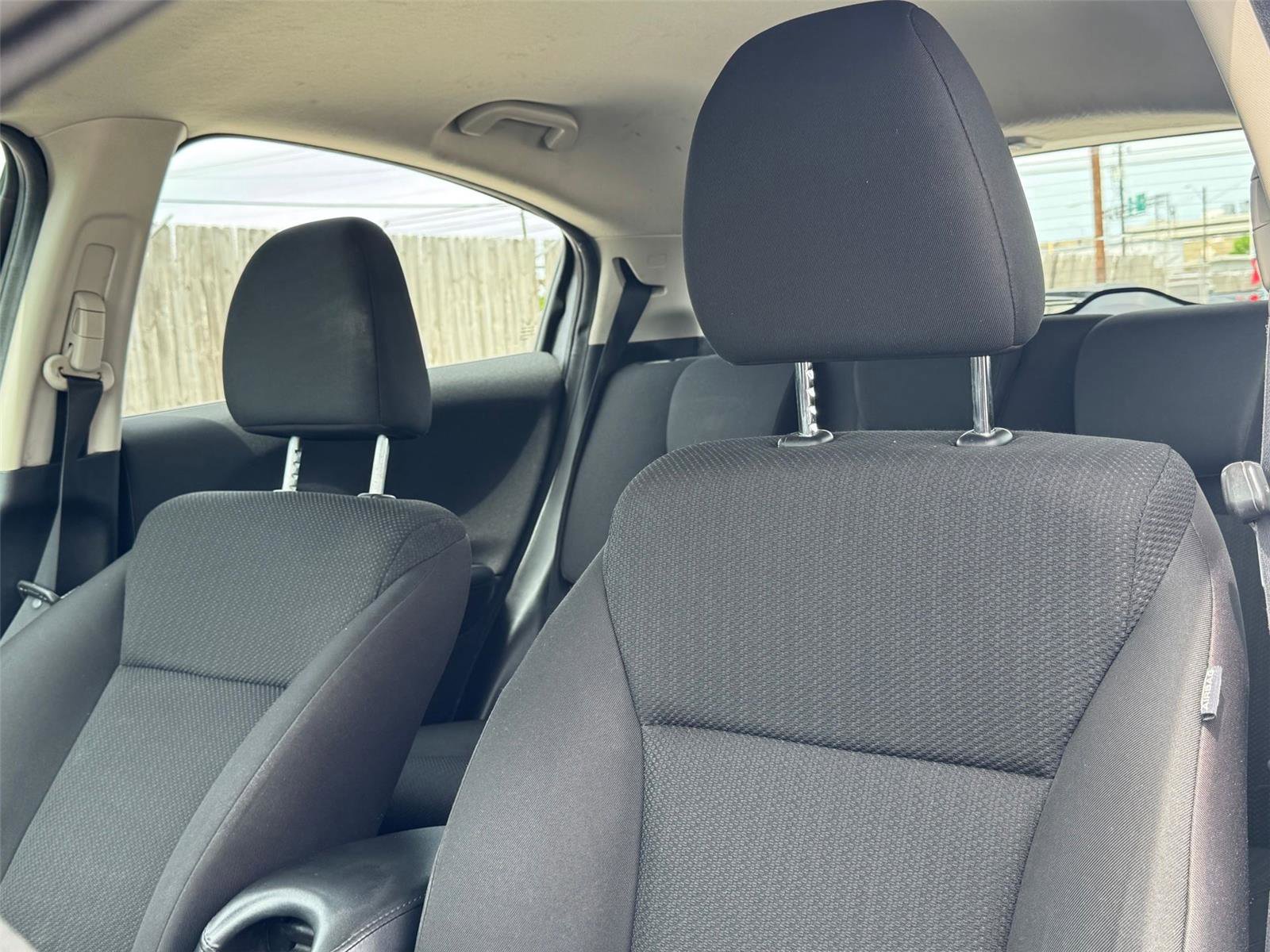 Used 2017 Honda HR-V LX image 11