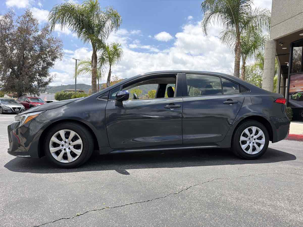 Used 2023 Toyota Corolla LE FWD image 12