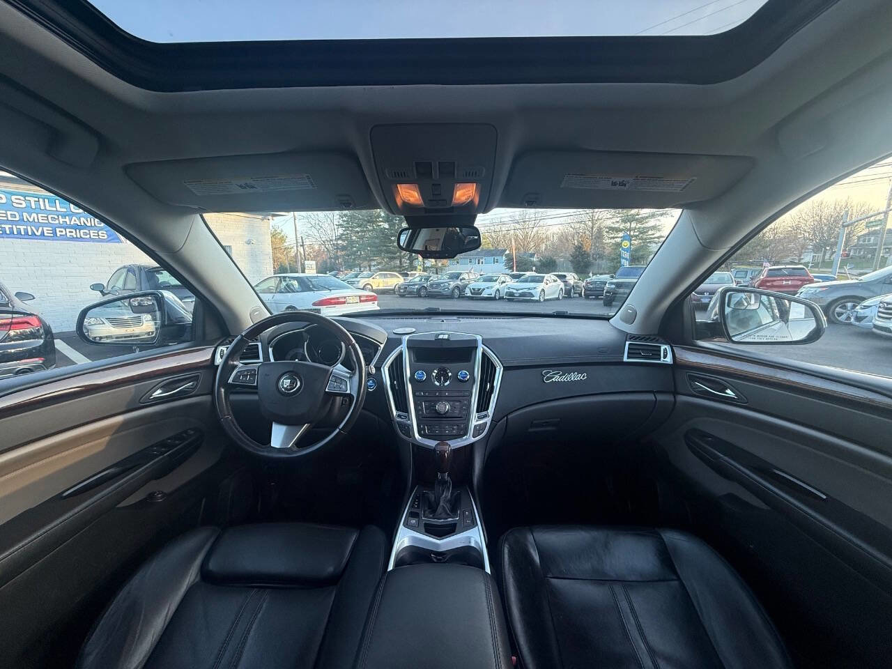 Used 2011 Cadillac SRX Luxury image 10