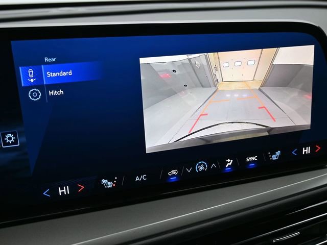 New 2025 Chevrolet Traverse LT w/ LPO, Floor Liner Package image 32