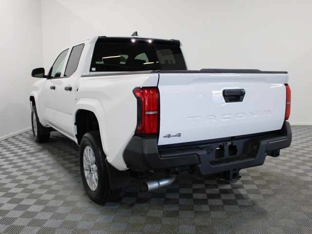 Certified 2024 Toyota Tacoma SR AWD/4WD image 4