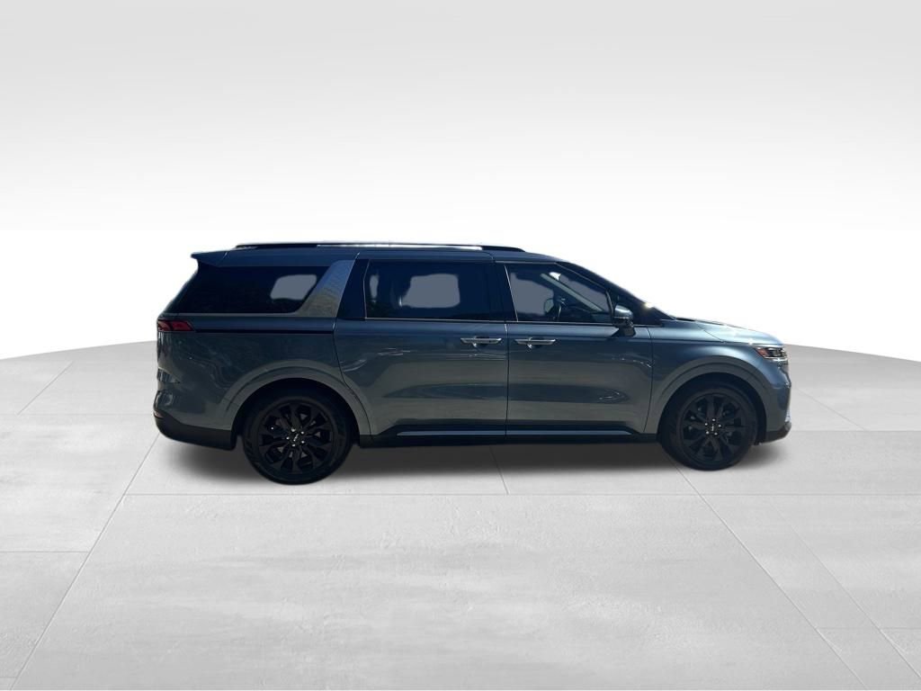 Used 2023 Kia Carnival SX Prestige image 6