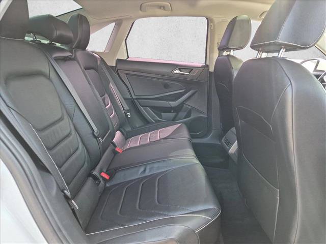 Certified 2022 Volkswagen Jetta SEL FWD image 22