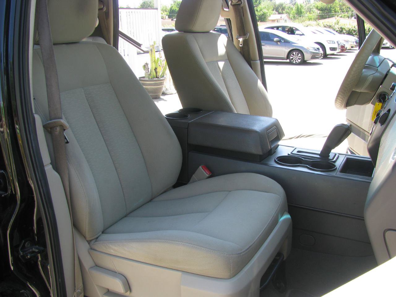 Used 2010 Ford Expedition XLT AWD/4WD image 15