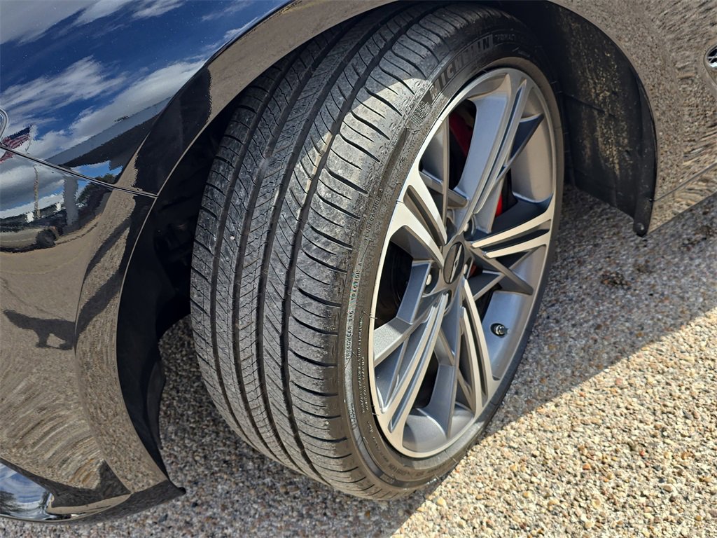 Used 2024 Genesis G70 2.5T w/ Sport Prestige Package image 31