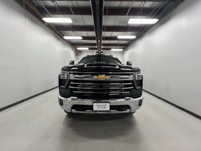New 2026 Chevrolet Silverado 2500 LTZ w/ LTZ Plus Package AWD/4WD image 3