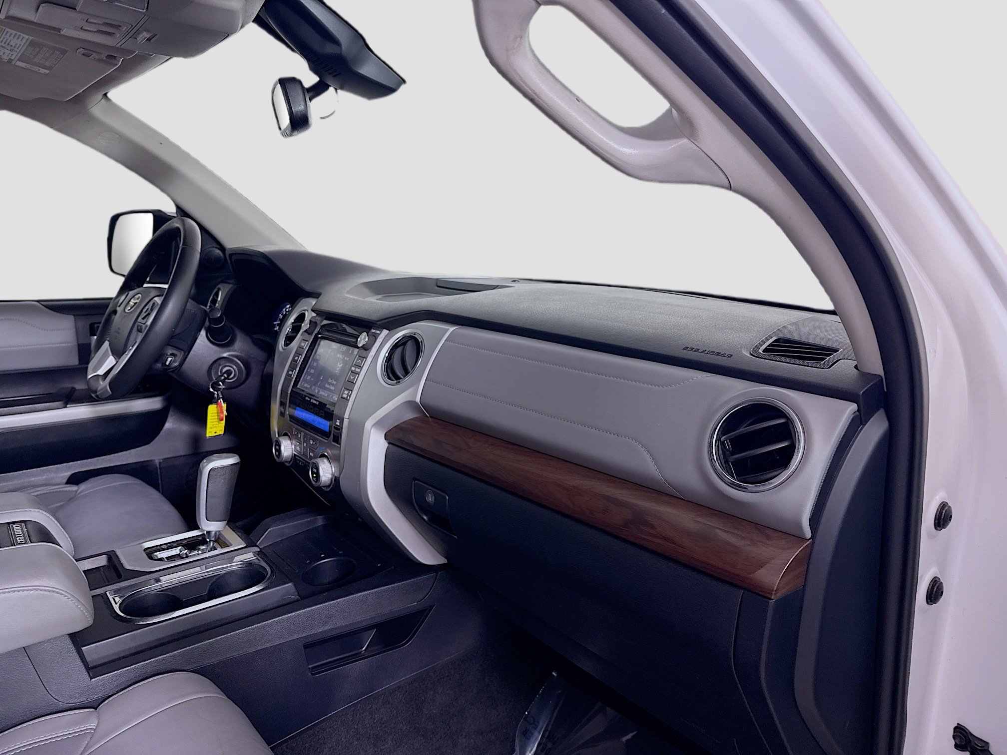 Used 2018 Toyota Tundra Limited w/ Limited Premium Package image 29