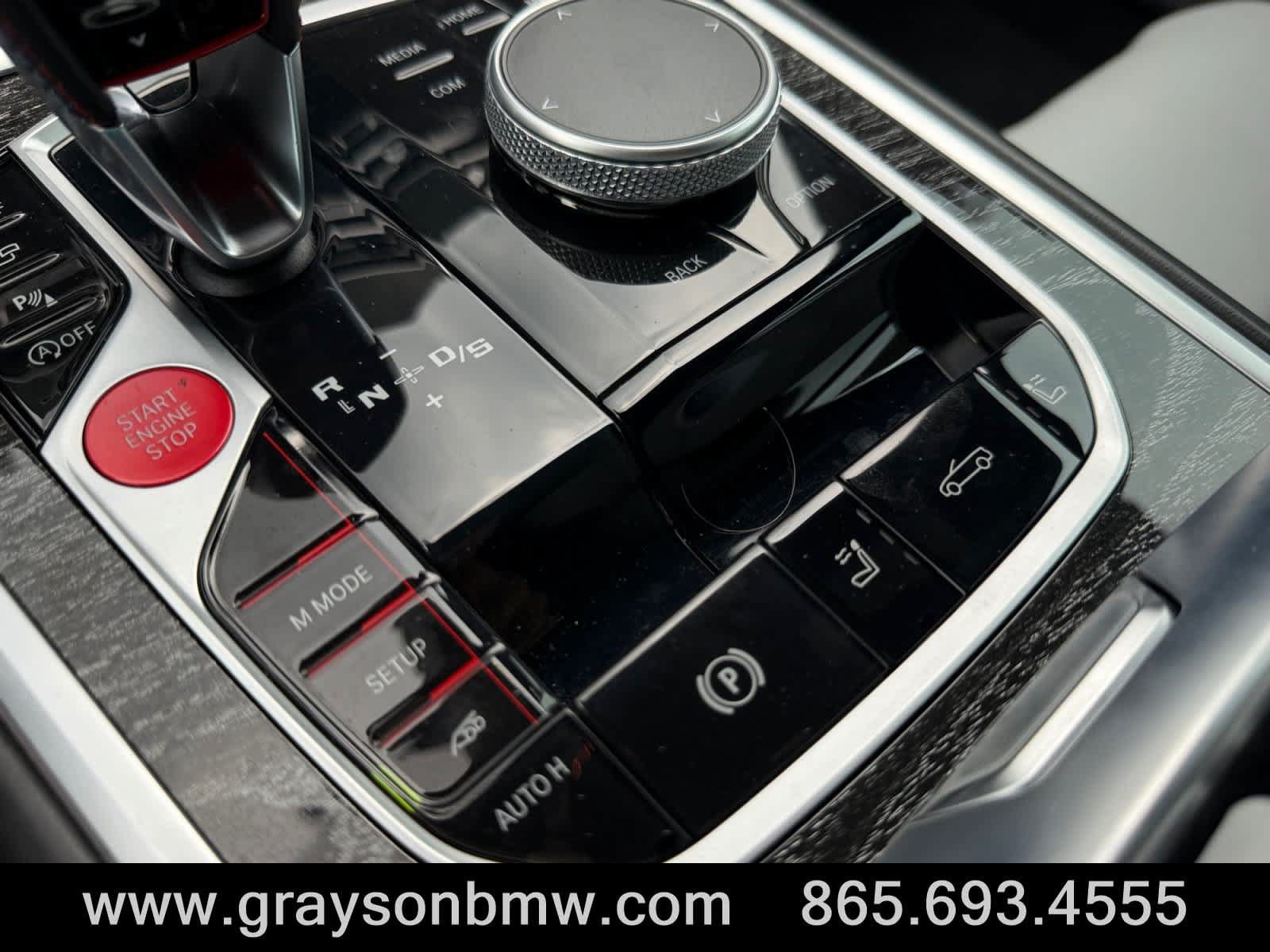 Used 2022 BMW M8 Competition w/ M Carbon Exterior Package AWD/4WD image 32