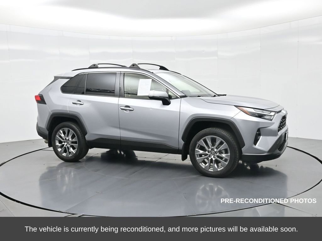 Used 2023 Toyota RAV4 XLE Premium image 5