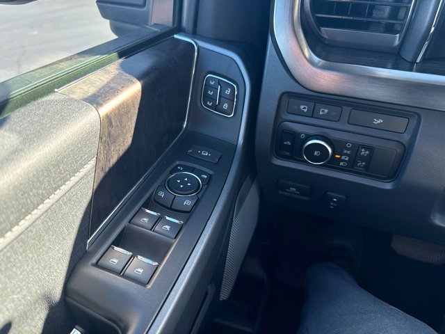Used 2023 Ford F250 Lariat w/ Lariat Ultimate Package AWD/4WD image 21