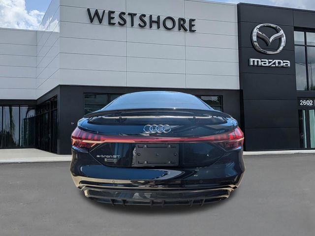 Used 2023 Audi e-tron GT Premium Plus image 2