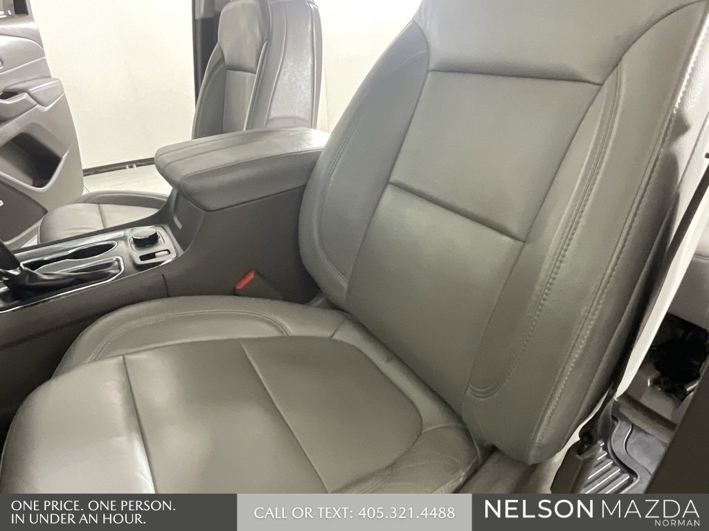 Used 2018 Chevrolet Traverse LT image 24