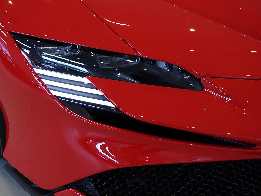 Certified 2022 Ferrari SF90 Spider image 21