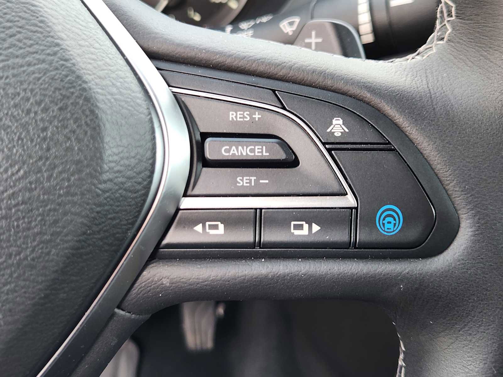 Used 2025 INFINITI QX50 Luxe AWD/4WD image 24