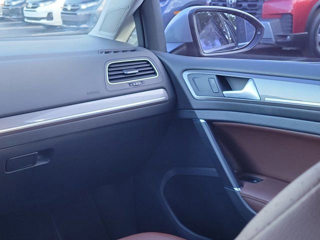 Used 2017 Volkswagen Golf Alltrack S image 6