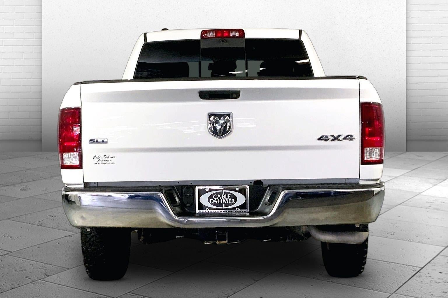 Used 2016 RAM 1500 Classic SLT AWD/4WD image 3