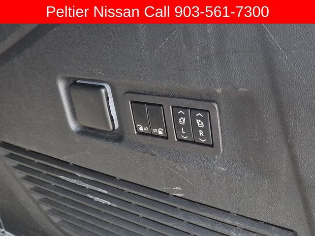 Used 2024 Chevrolet Suburban Premier RWD image 11