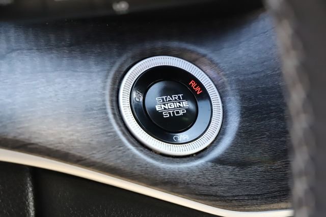 Used 2024 Jeep Grand Cherokee L Limited w/ Luxury Tech Group II image 33