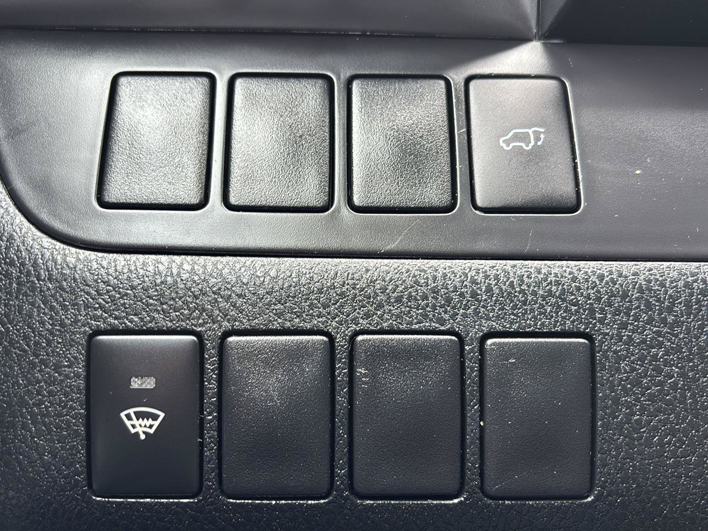 Used 2016 Toyota Highlander XLE AWD/4WD image 23