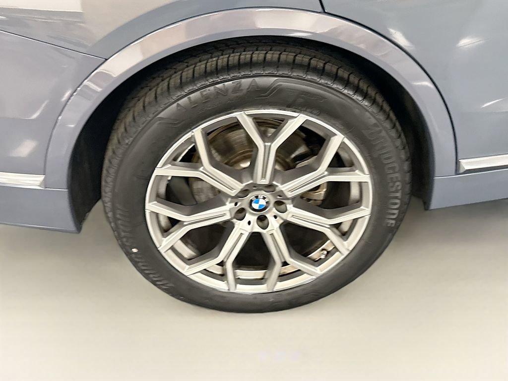 Certified 2024 BMW X7 xDrive40i w/ Premium Package image 32