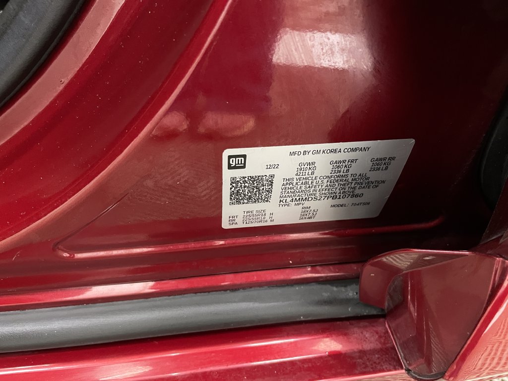 Used 2023 Buick Encore GX Select w/ Sport Touring Package FWD image 32