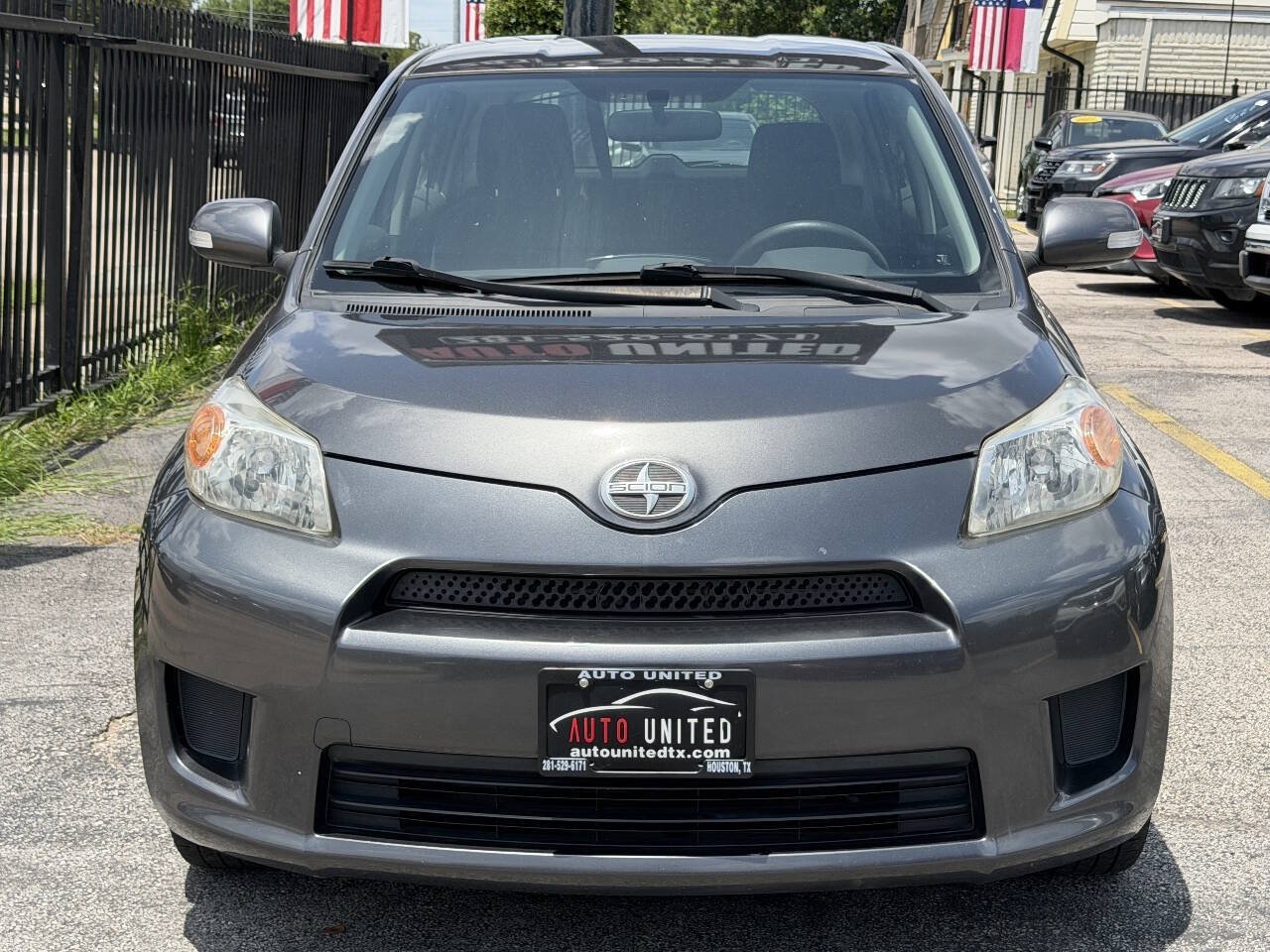 Used 2010 Scion xD FWD image 2