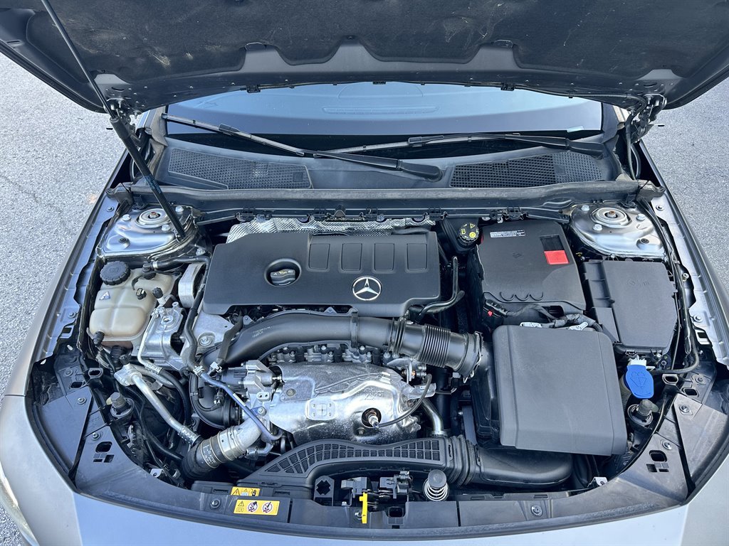 Used 2021 Mercedes-Benz CLA 250 image 5